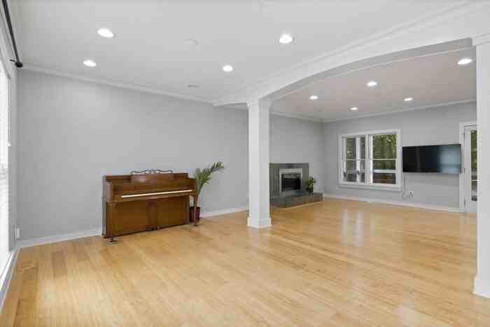 111 Rustic Wood Ln - Photo 3 of 38