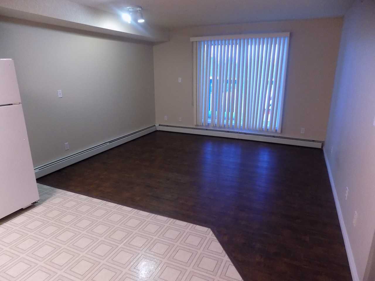 Niven Lake II Apartments - Photo 3 of 12