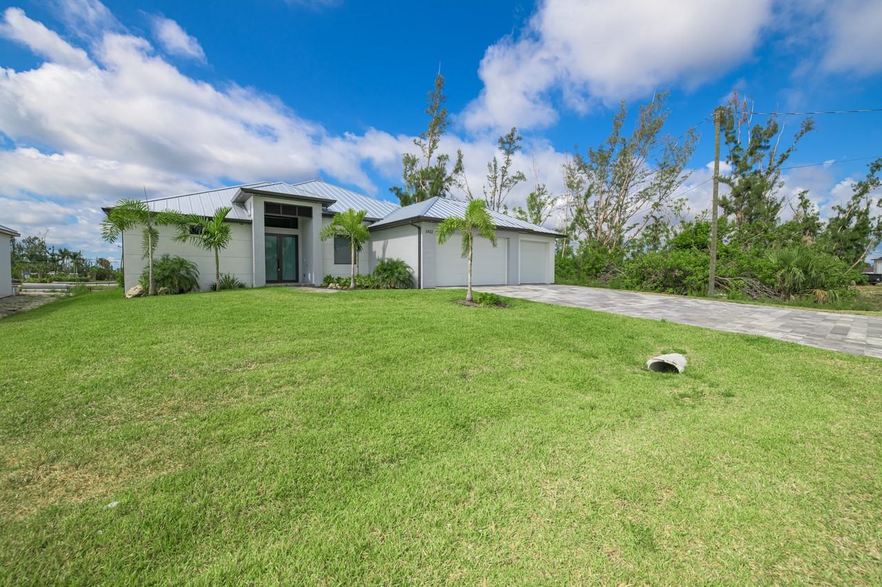 3432 Sw 8th St #1 - Photo 2 of 50