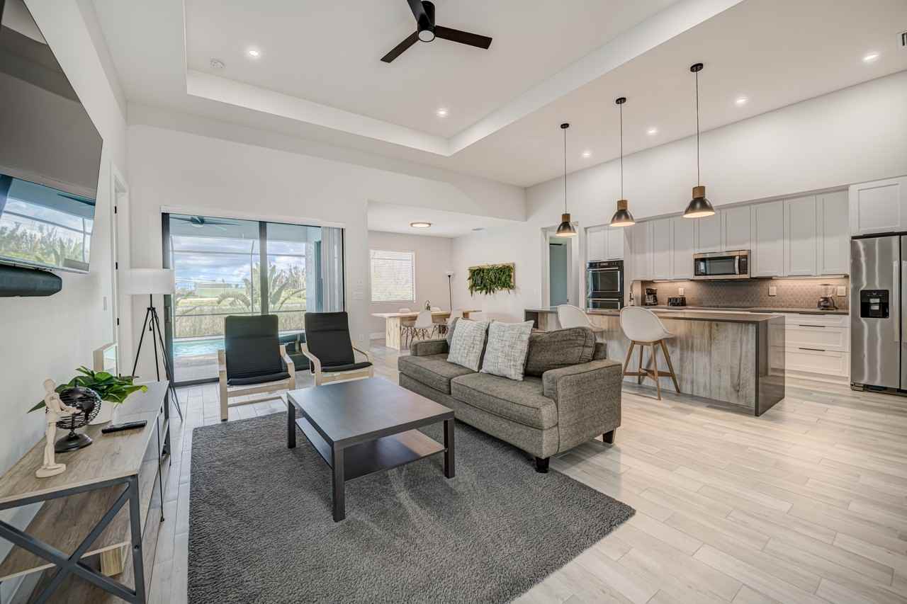 3432 Sw 8th St #1 - Photo 6 of 50