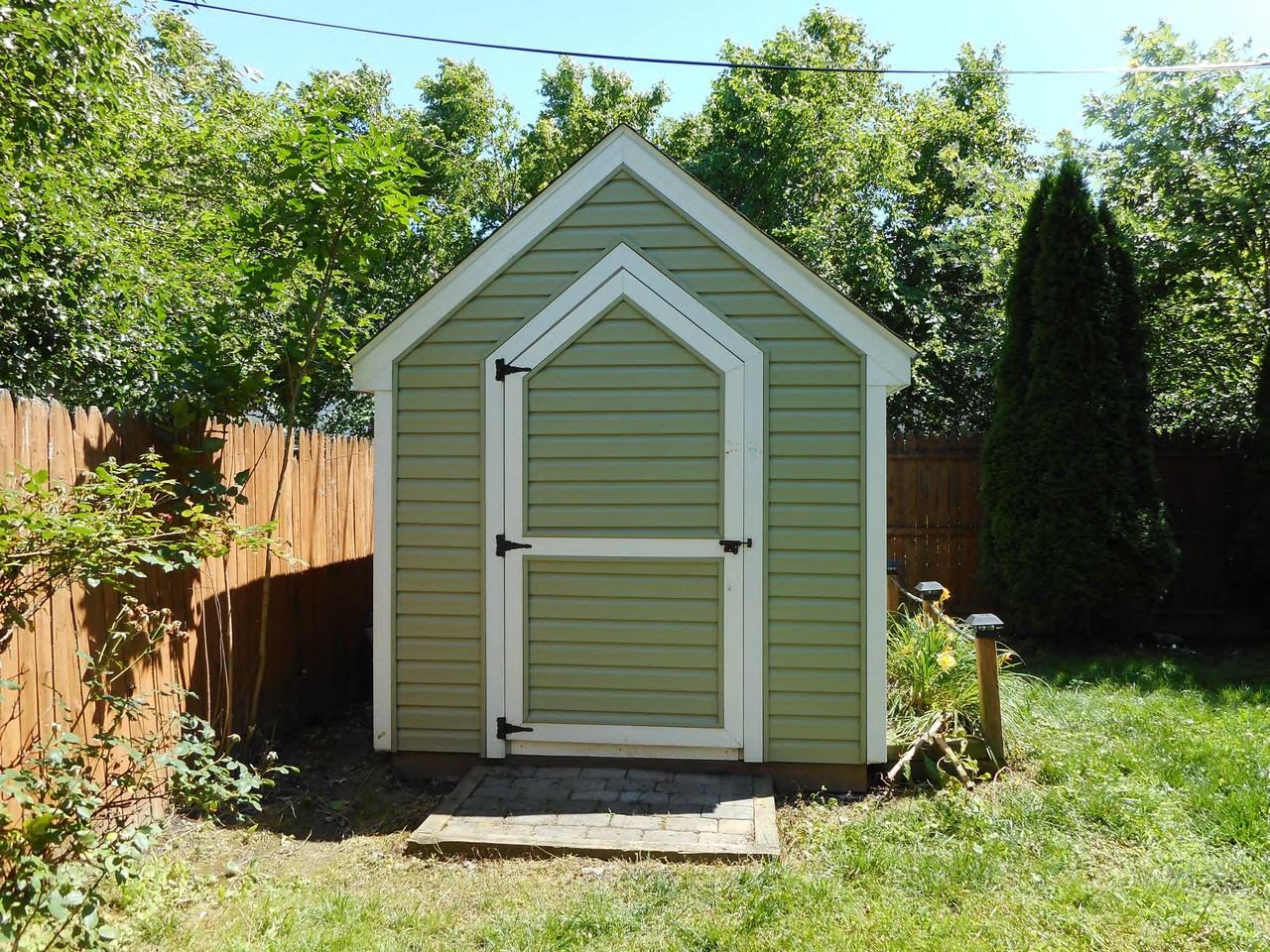 608 Green St #1 - Photo 3 of 50