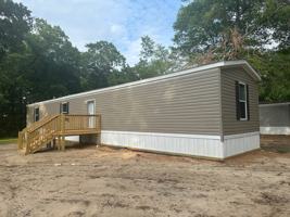 featured image of 2773 Laurel Cir #1
