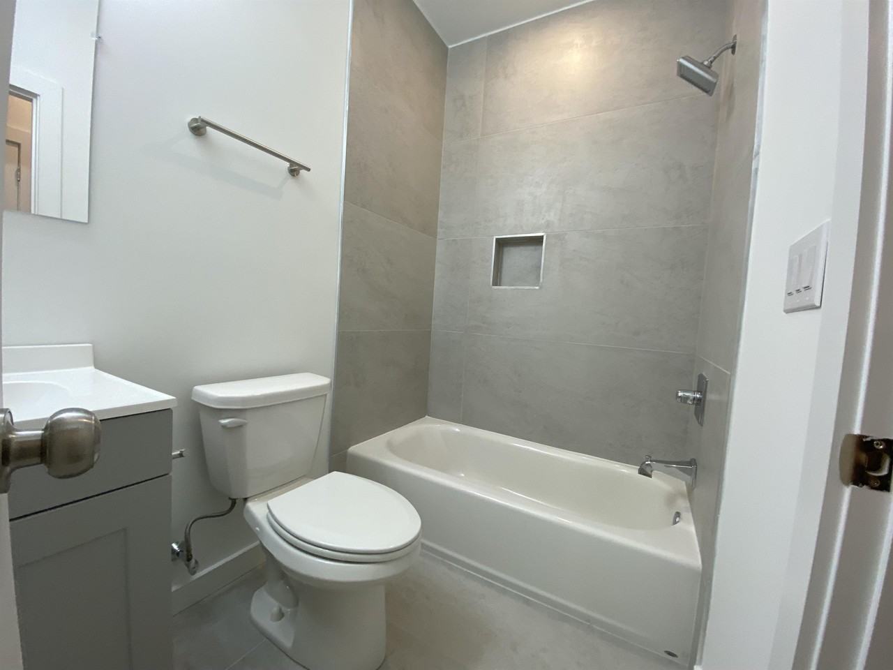 4936 W Thompson St #2 - Photo 2 of 5