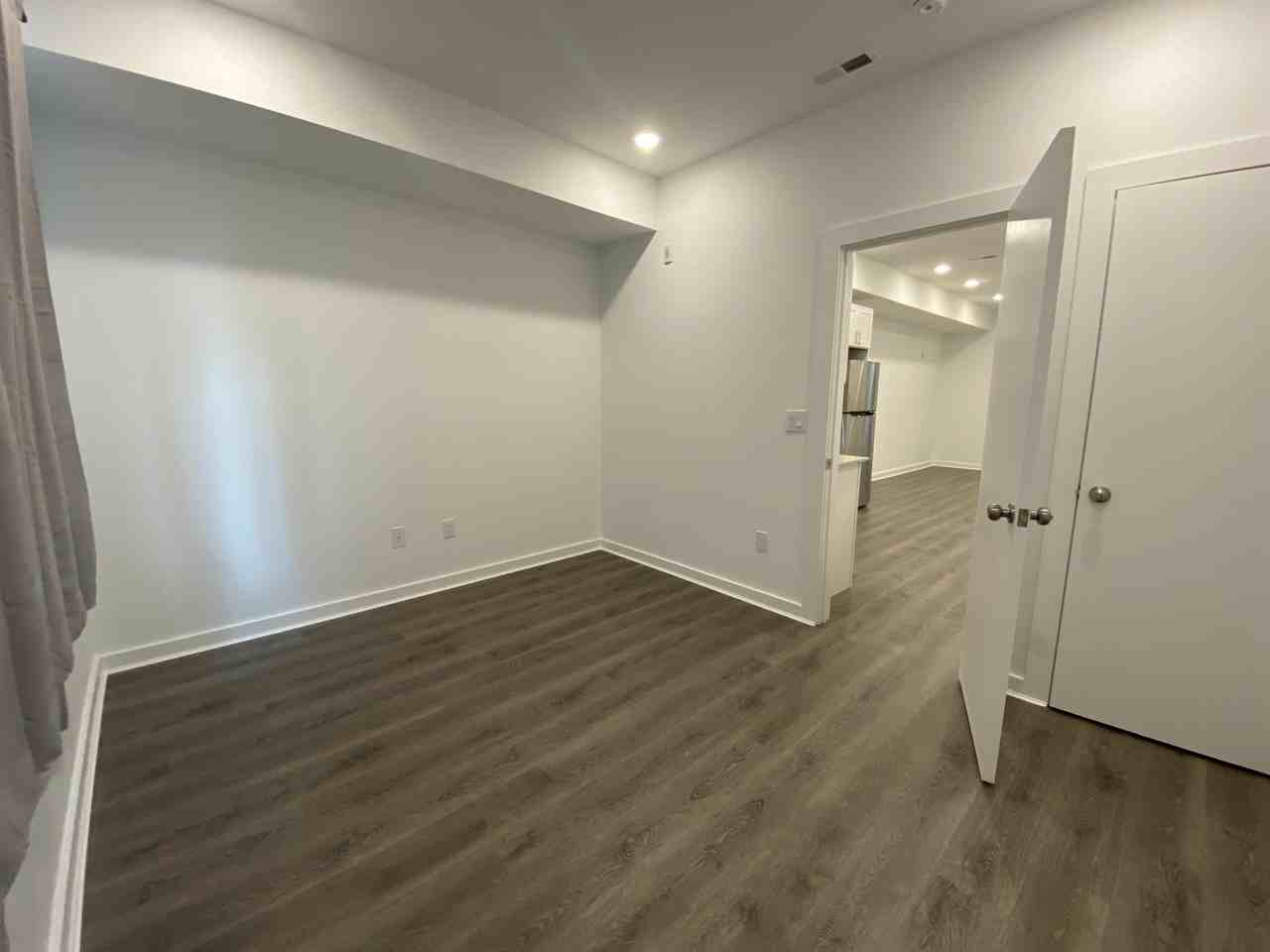 4936 W Thompson St #2 - Photo 4 of 5