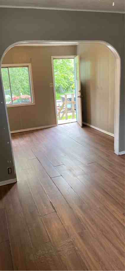 684 Cameron St #1 - Photo 3 of 6