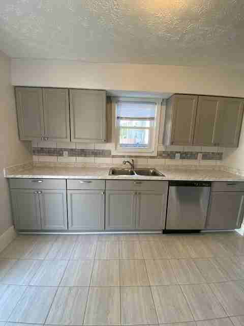 139 Axtel St #1 - Photo 2 of 17