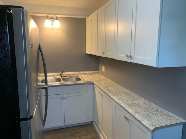 442 W Church St - Photo 4 of 8