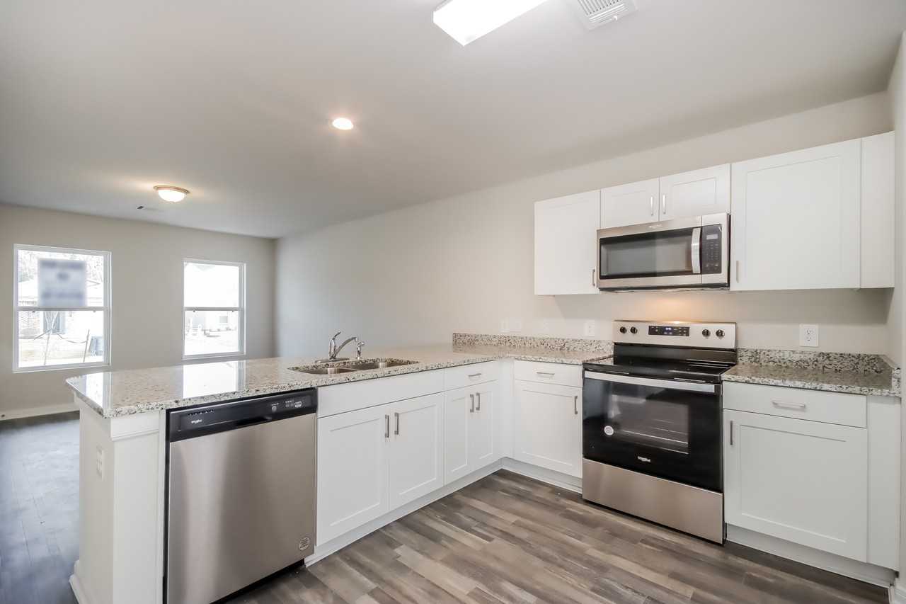 15754 Del Norte Dr - Photo 7 of 19