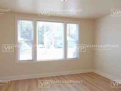 914 3rd St - Photo 2 of 19