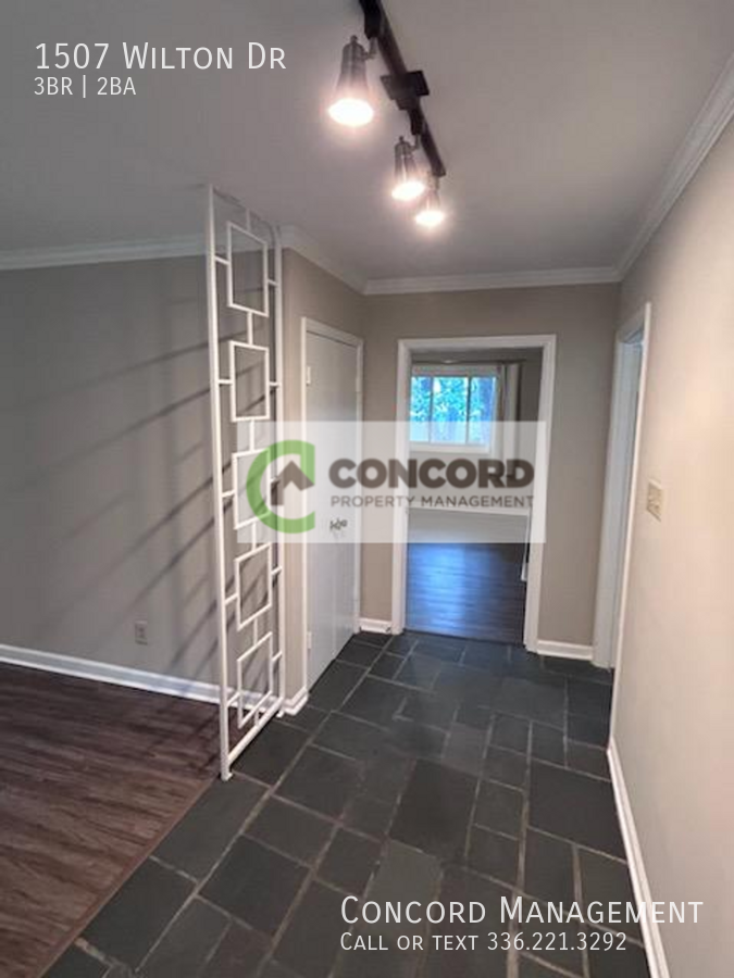 1507 Wilton Dr - Photo 3 of 20