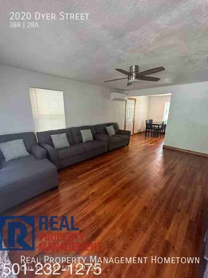 2020 Dyer St - Photo 2 of 13
