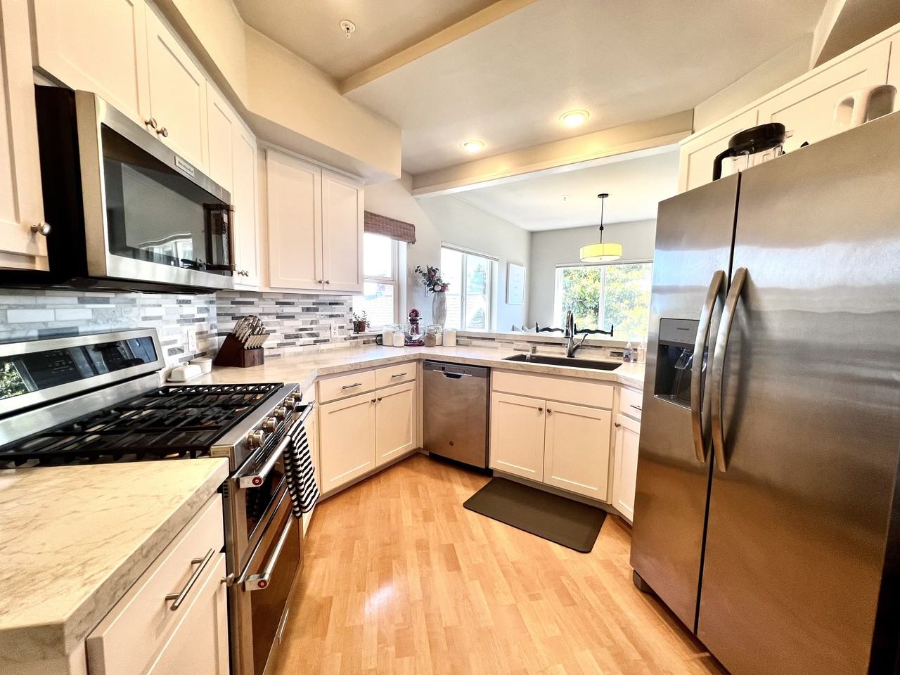 307 N 73rd St #4 - Photo 3 of 16