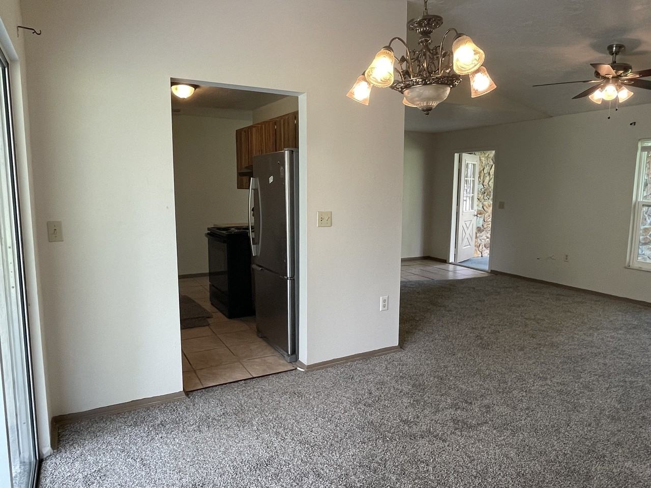 2875 Se Rowena Ave #NA - Photo 3 of 18