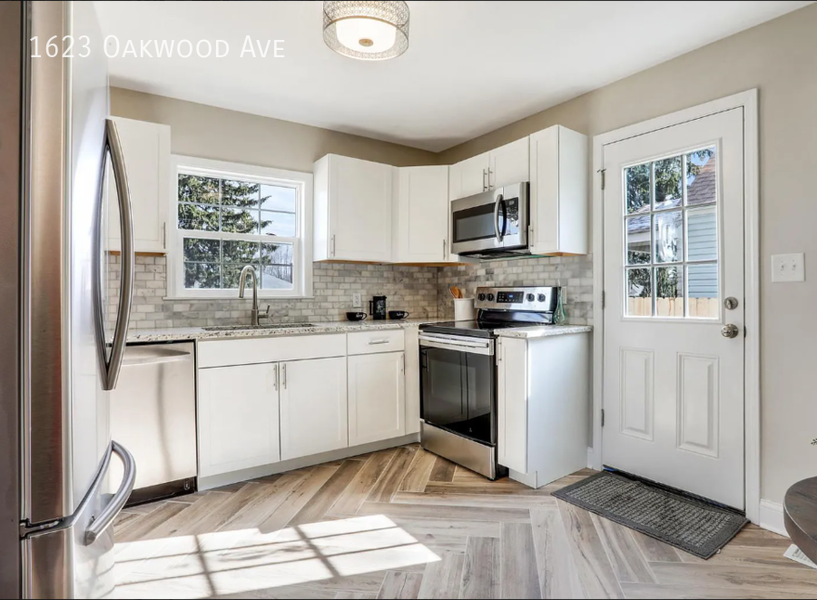 1623 Oakwood Ave - Photo 2 of 27