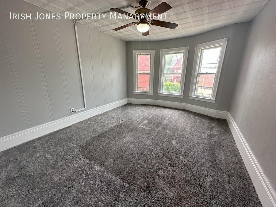 1830 Seneca St - Photo 2 of 17