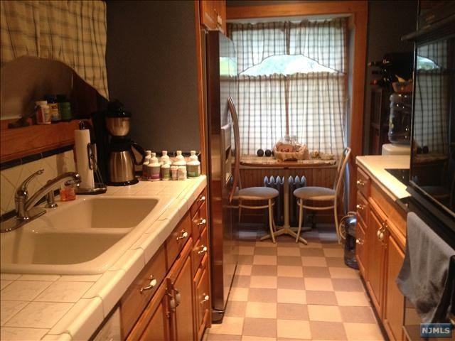 21 Adams Terrace - Photo 3 of 12