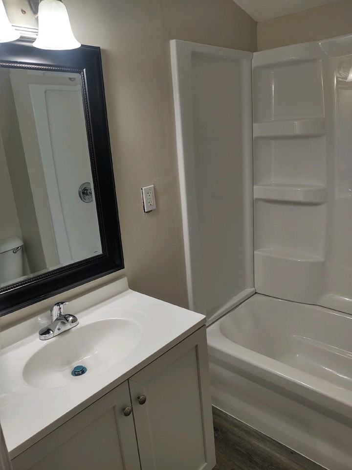 1304 N Lee St #NA - Photo 2 of 11