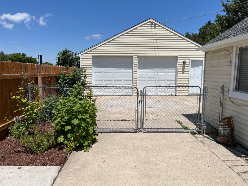 747 Eastsouth - Photo 2 of 16