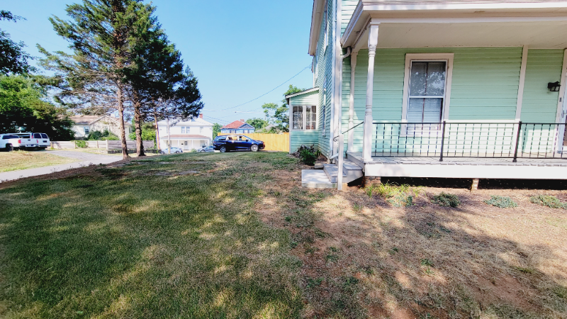 1003 Rivermont Ave - Photo 3 of 35