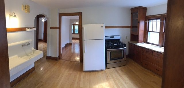 1463 S 90th St - Photo 2 of 5