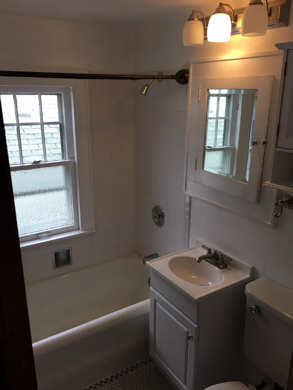 1463 S 90th St - Photo 4 of 5