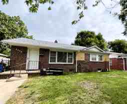 7720 E Clay St - Photo 1 of 1