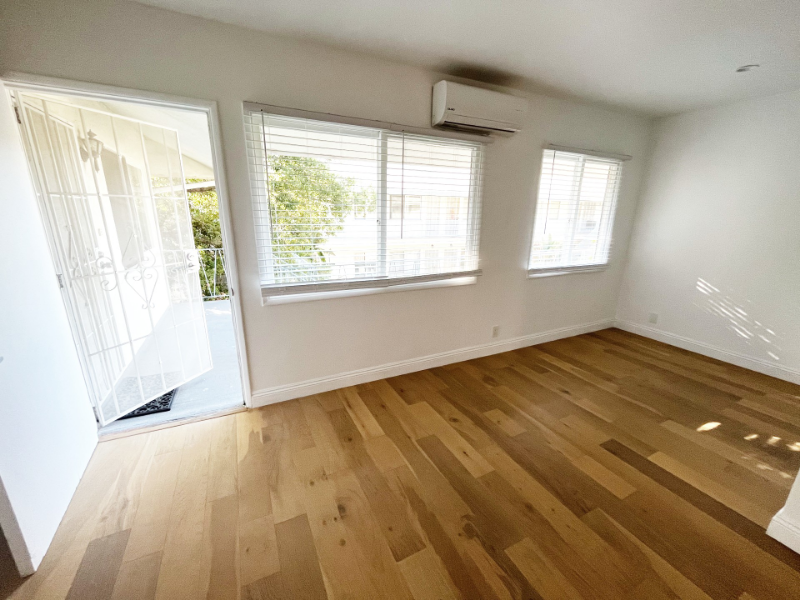 1521 12th St #6 - Photo 5 of 20