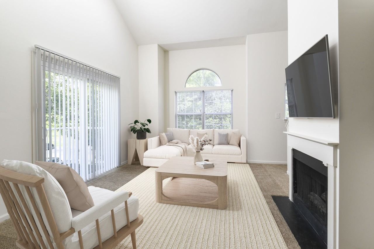 Iron Ridge and Stonegate Apartments - Photo 6 of 37