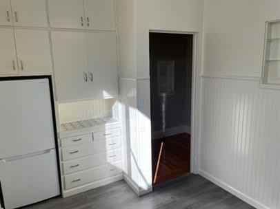 Bay Street Apartments - Photo 3 of 13