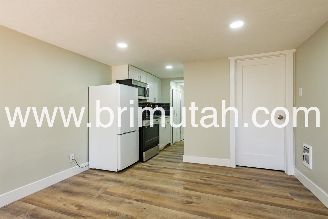 753 E Princeton Ave #753 - Photo 3 of 20