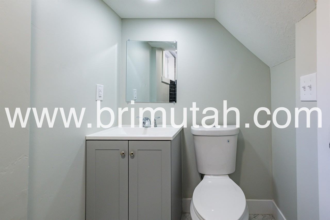 753 E Princeton Ave #753 - Photo 5 of 20