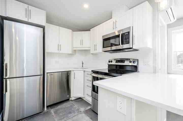350 - 350 Clemow Avenue - Photo 3 of 10