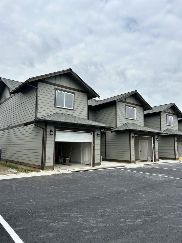 610 Mead Avenue #B - Photo 3 of 16