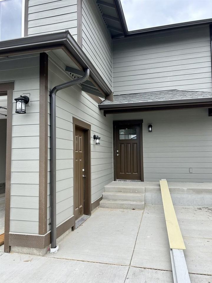 610 Mead Avenue #B - Photo 4 of 16