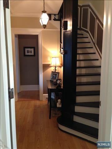 344 Summit Ave - Photo 2 of 14