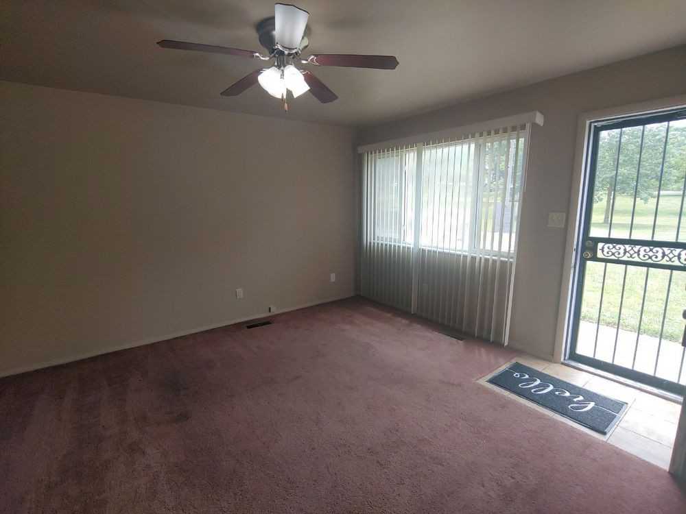 3605 Mccormick Ave - Photo 3 of 13