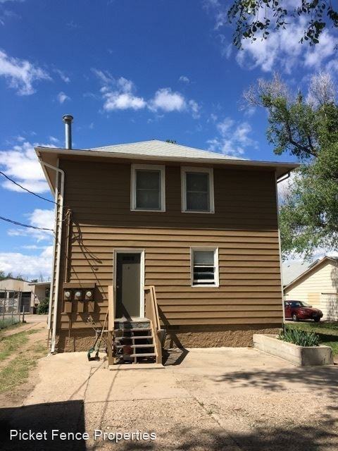 1412 6th Street - Photo 3 of 9