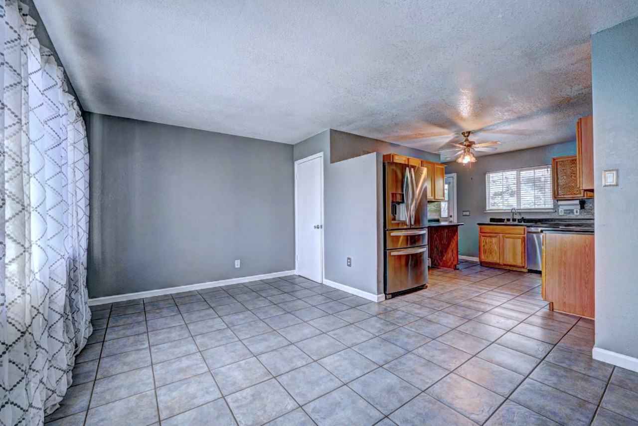 2801 Hall Ave #1 - Photo 2 of 12