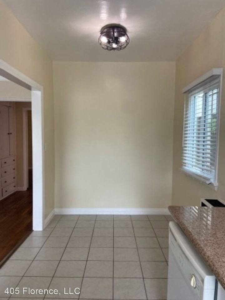 1269 S. Citrus Avenue - Photo 3 of 8