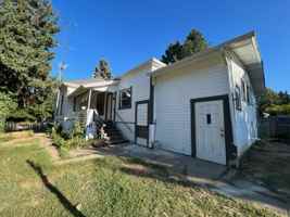 featured image of 372 Park St #2