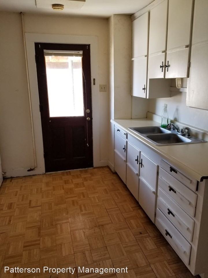 216 Chestnut - Photo 2 of 5