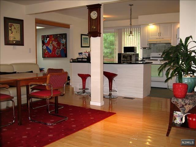 23 Laurel Rd - Photo 2 of 15