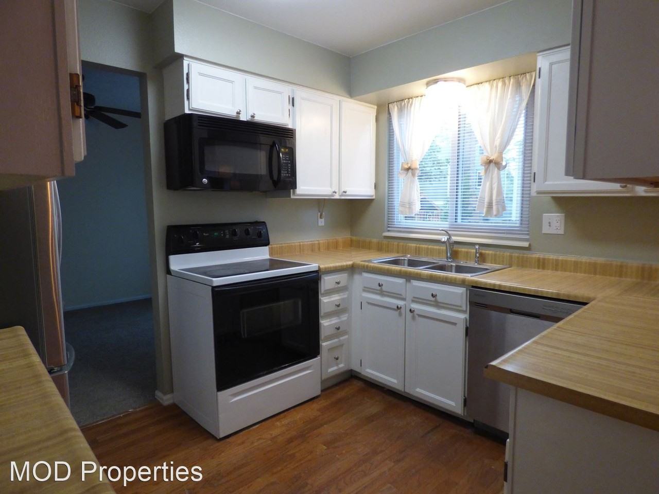 16805 E Villanova Cir - Photo 3 of 32