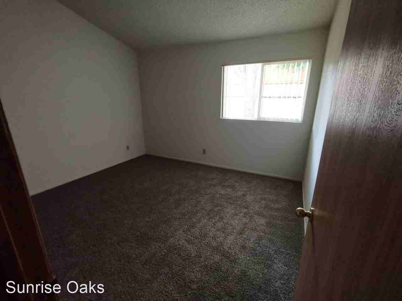 Sunrise Oaks Apartments - Photo 3 of 8