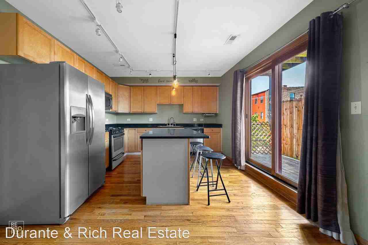 3246 W Warren Blvd #2 - Photo 3 of 17