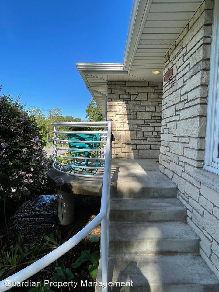 1818 Douglas Ave - Photo 2 of 26