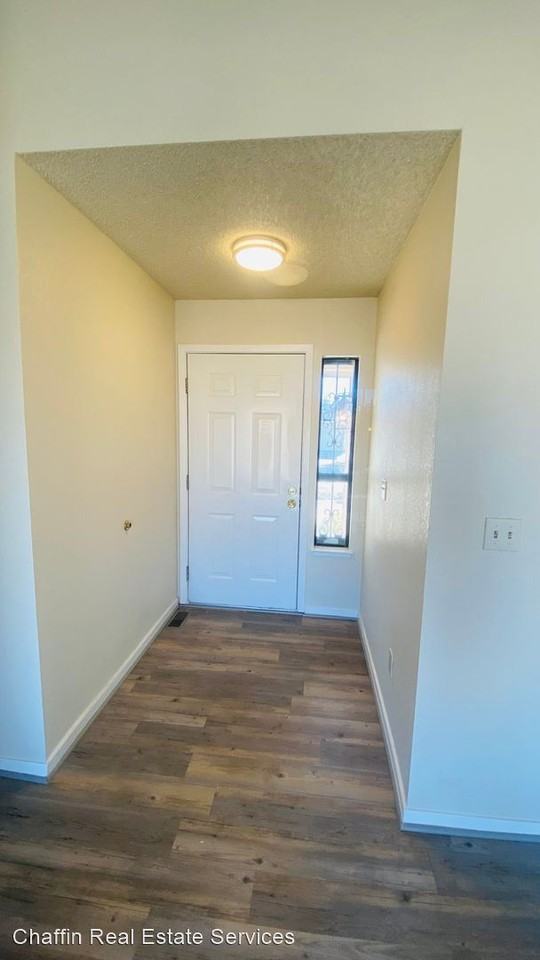 1564 Maria Ct - Photo 2 of 37