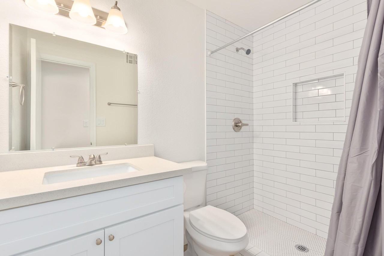 W Desert Cove Ave - Photo 4 of 12