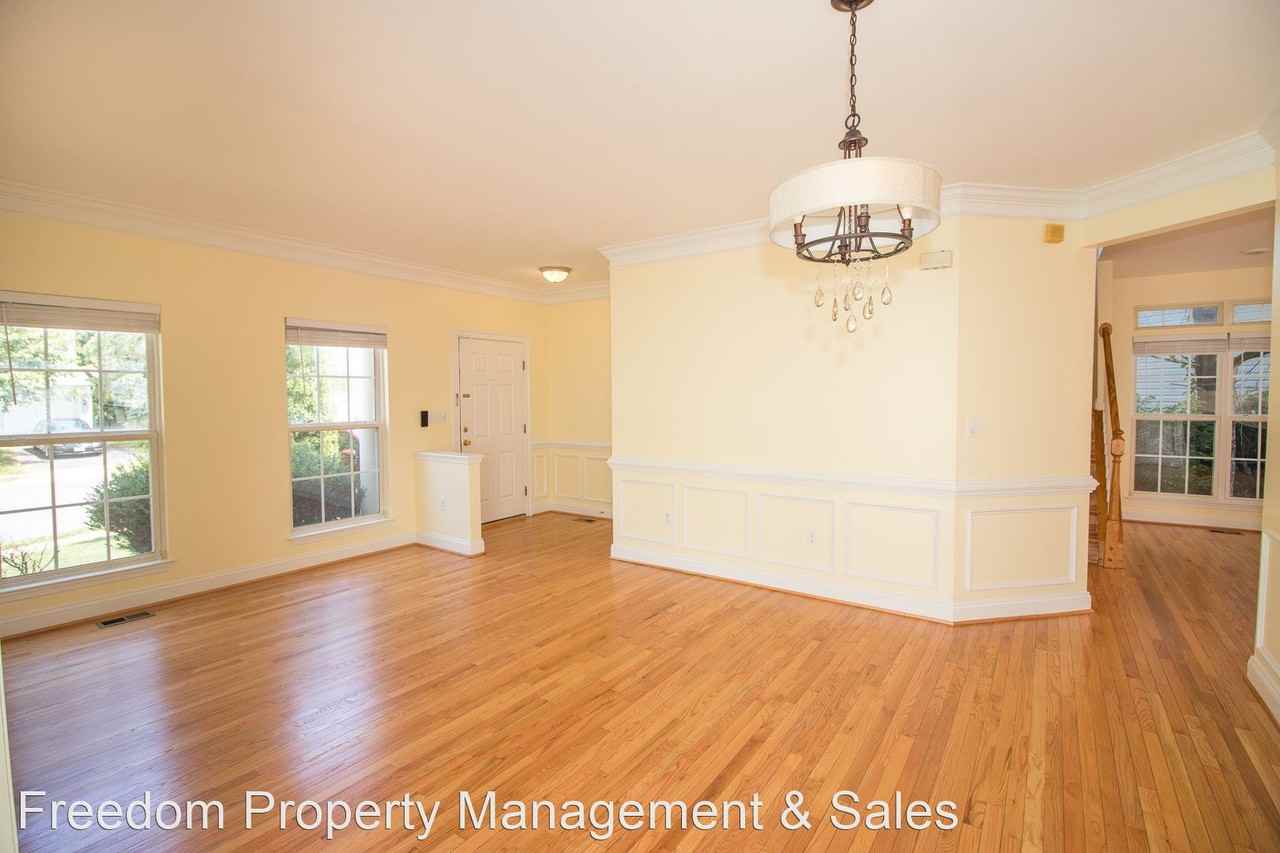 9306 Hedgeford St - Photo 3 of 31