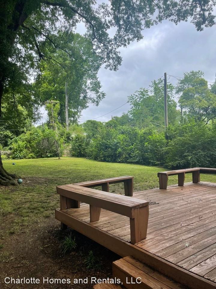 830 Wriston Pl - Photo 2 of 9